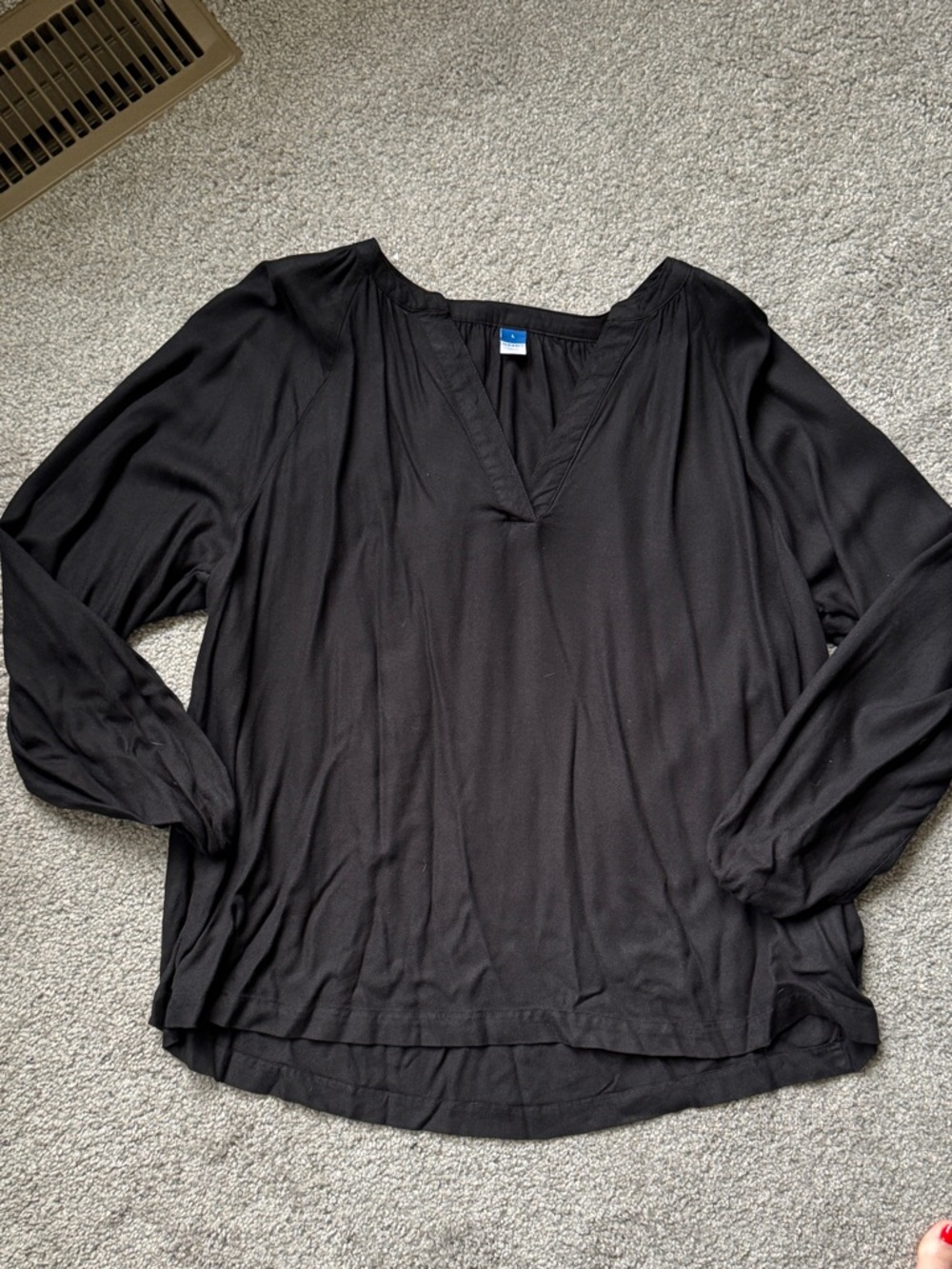 Women’s Black V-Neck Long Sleeve Top old navy